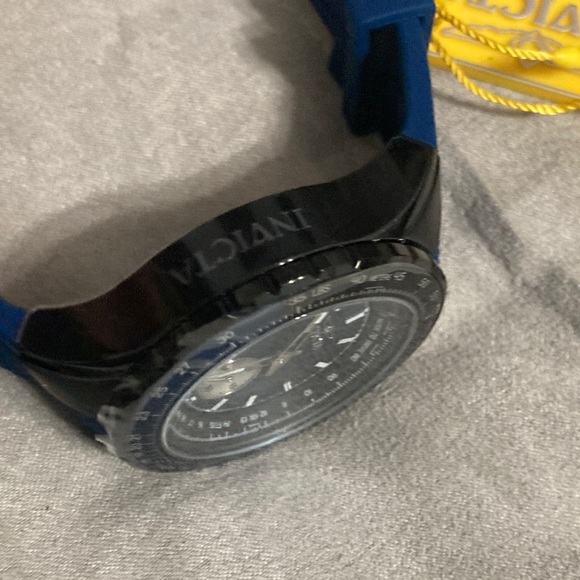 Invicta Aviator
Men 50mm Stainless Steel Black Blue dial VD78 Quartz 49300 - Picture 6 of 7